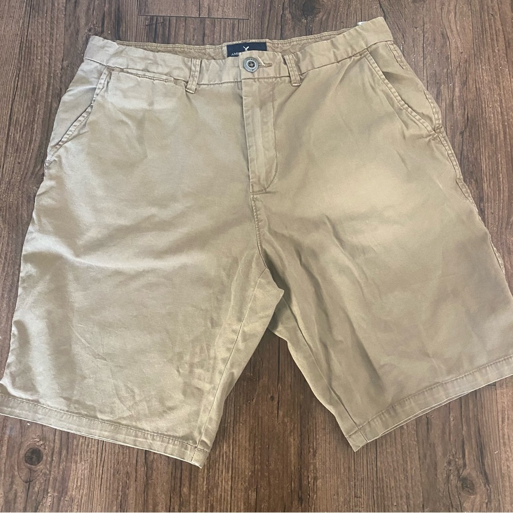 Men's Tan Shorts American eagle 31